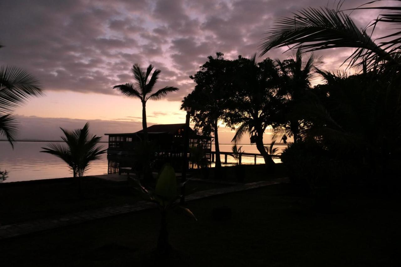 Dolphin Blue Paradise Bocas del Toro Buitenkant foto